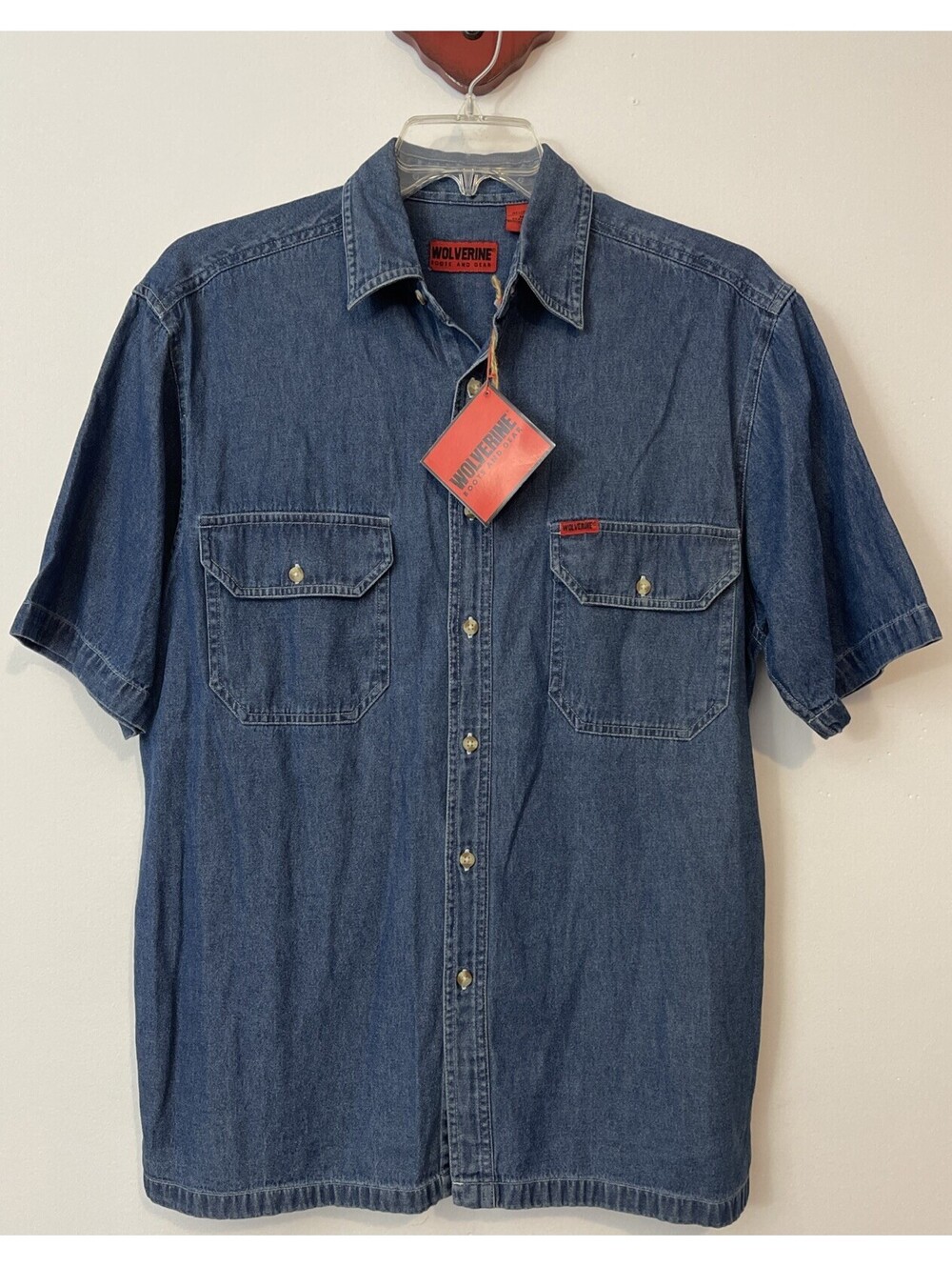 Wolverine Mens Medium Blue Button-Up Collared Denim Cotton Shirt NWT! A6796